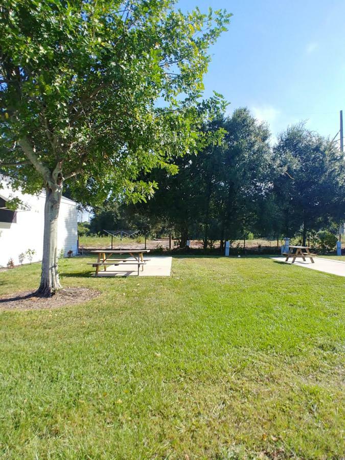 Upriver Rv Resort North Fort Myers Exterior photo